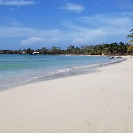 Pic-Nic Beach Corn Island Little Corn Island Exterior photo