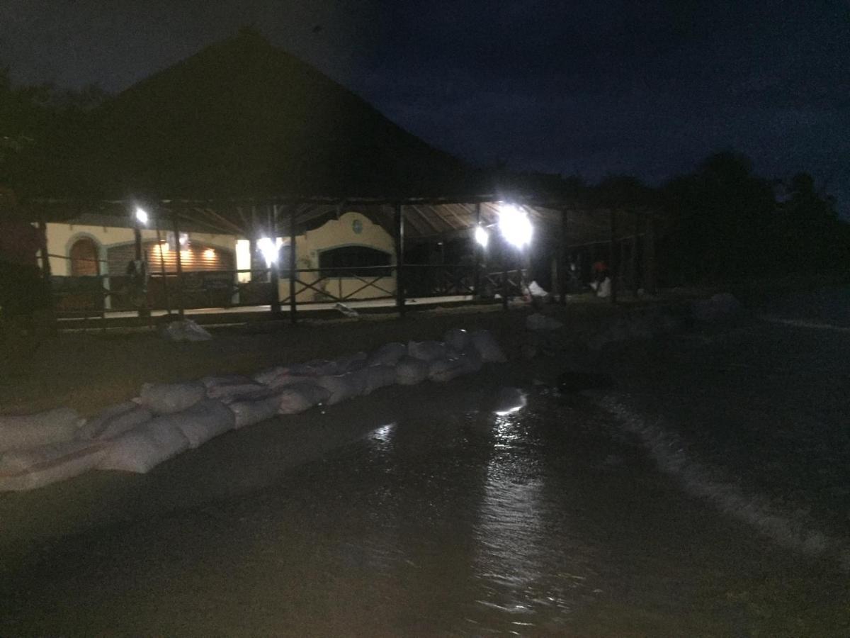 Pic-Nic Beach Corn Island Little Corn Island Exterior photo